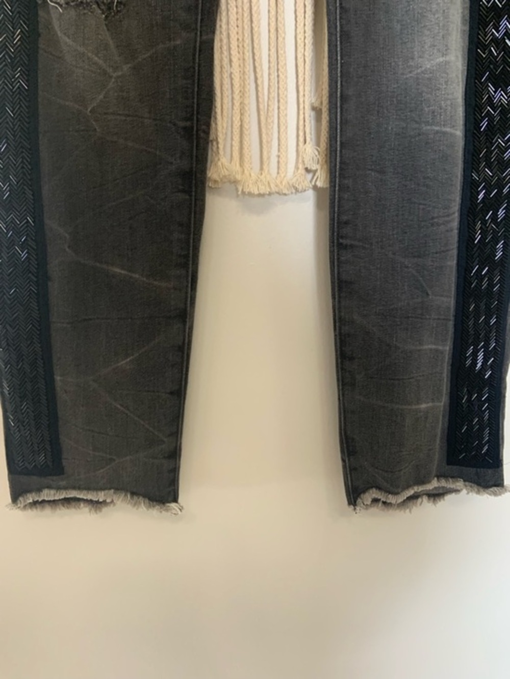 FREE PEOPLE Summer Solstice Tuxedo Distressed Washed Black Beaded Jeans 29 - Picture 12 of 15